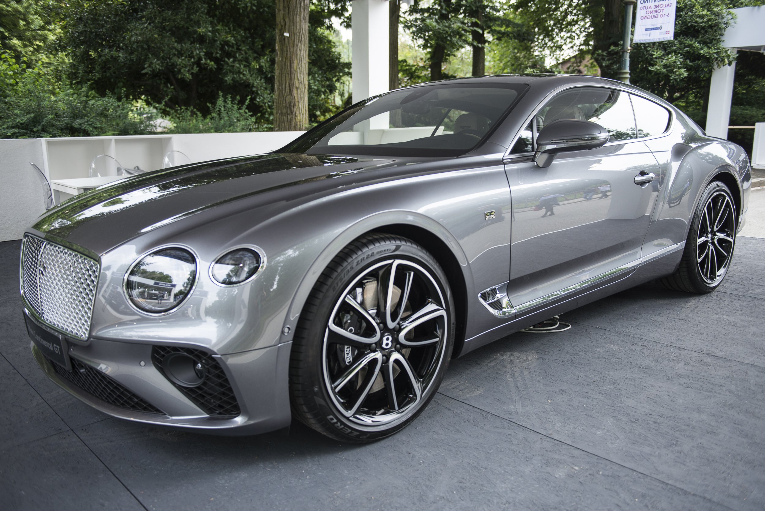 It is no surprise that the American power couple owns a Bentley, the British luxury