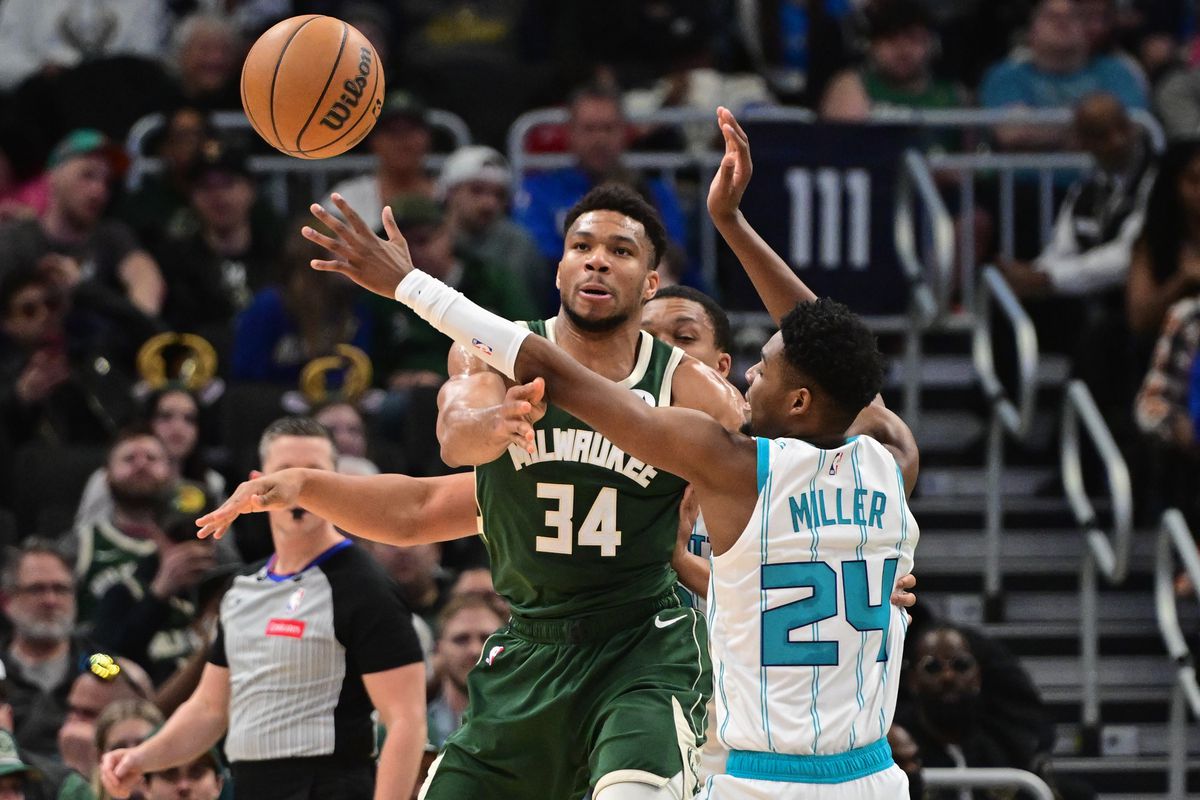 NBA: Charlotte Hornets at Milwaukee Bucks