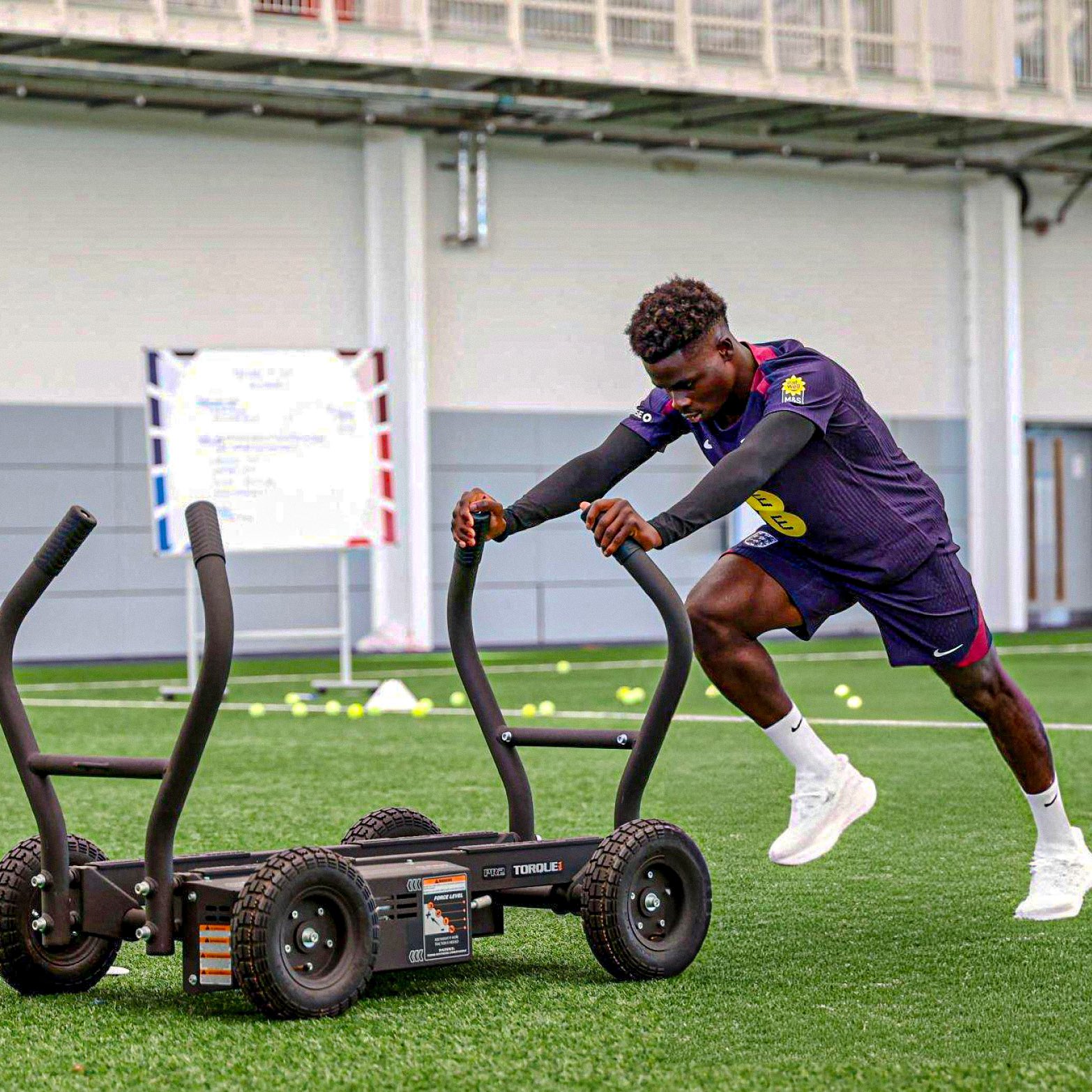 now.arsenal on X: "Bukayo Saka working hard during England training earlier  today. The boy never stops. https://t.co/spZUMvnkJv" / X